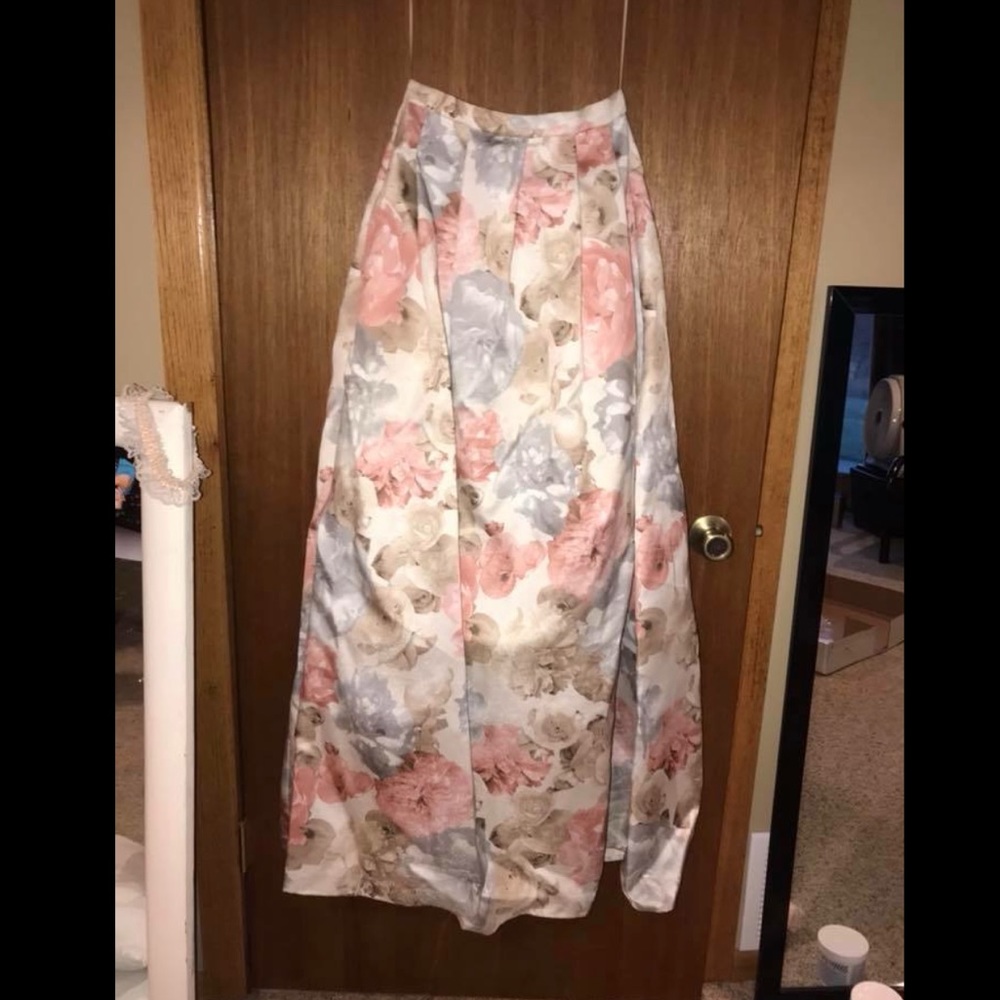 FLORAL PROM DRESS 🌸 - Picture 5 of 7